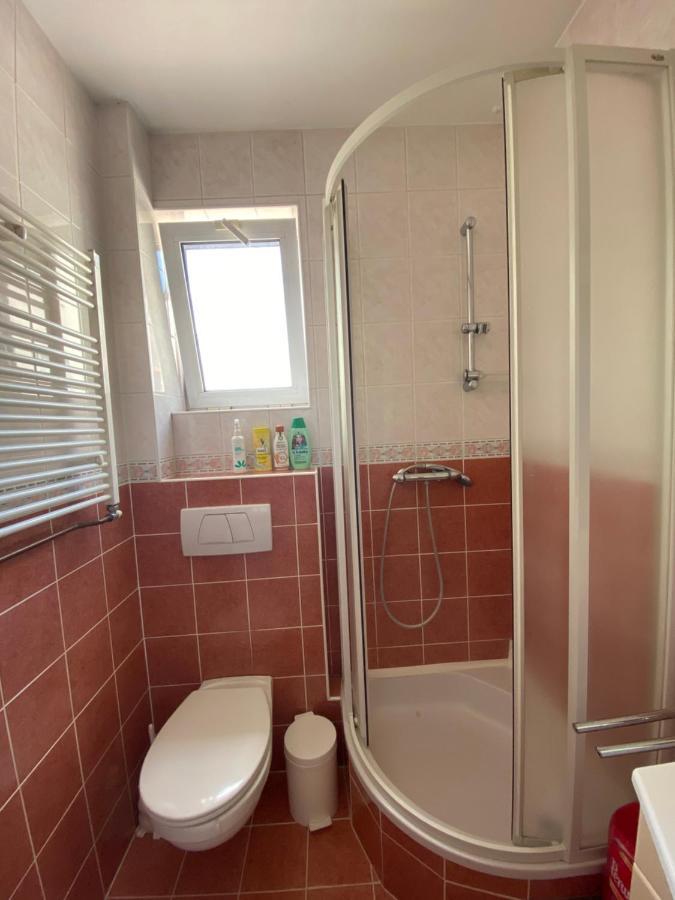 Gala Posh Apartment Соко Баня Екстериор снимка