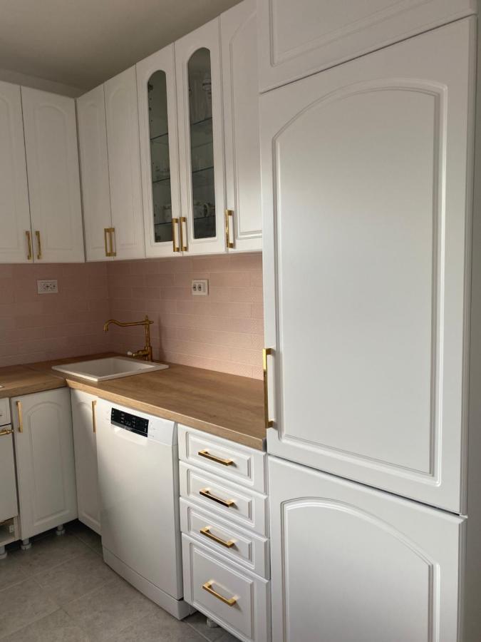 Gala Posh Apartment Соко Баня Екстериор снимка