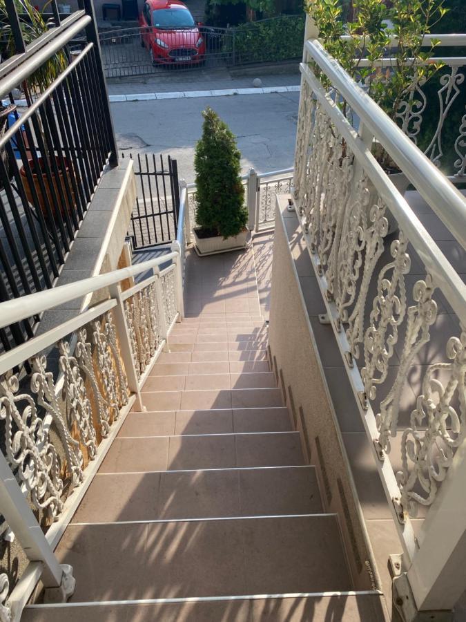 Gala Posh Apartment Соко Баня Екстериор снимка