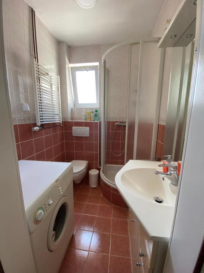 Gala Posh Apartment Соко Баня Екстериор снимка