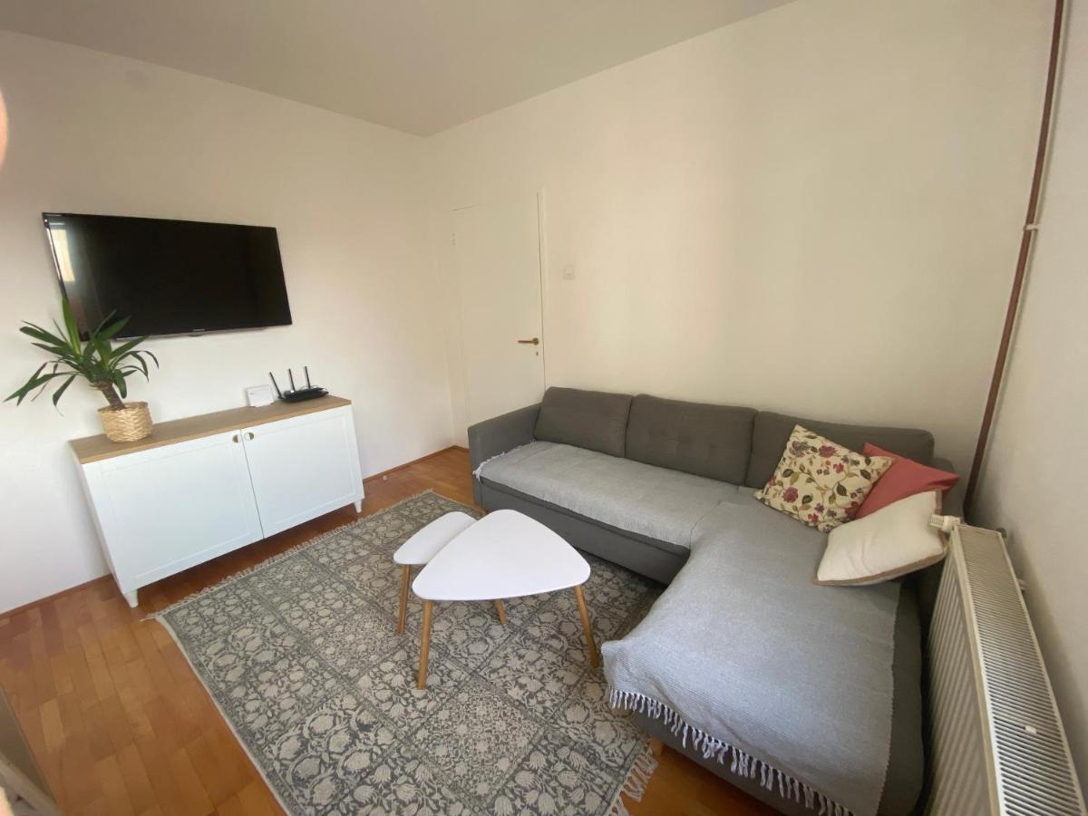 Gala Posh Apartment Соко Баня Екстериор снимка